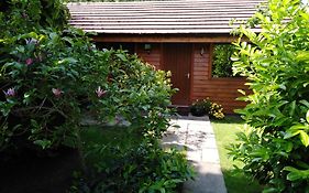Manor Garden Lodge